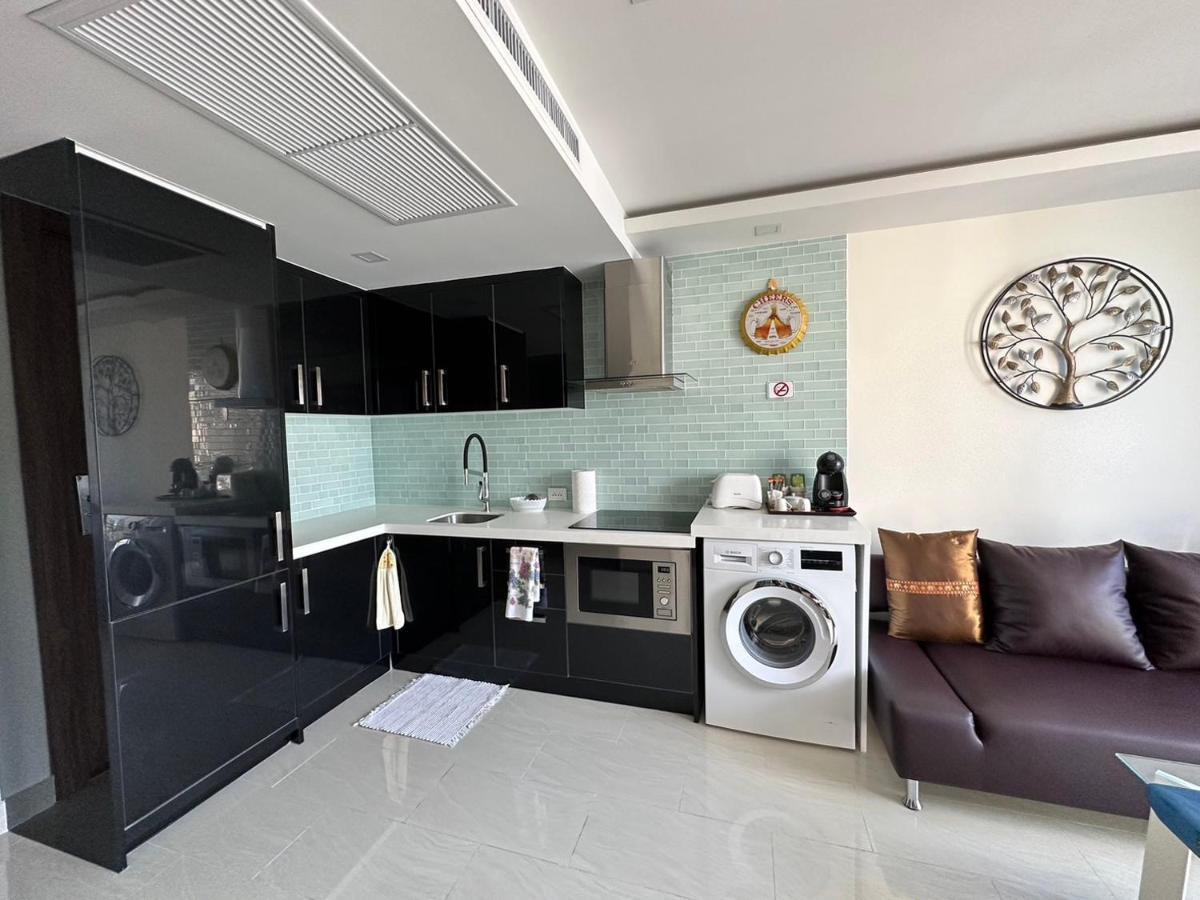 Luxury Business Suits In Grand Avenue By Pattaya City Estates 外观 照片