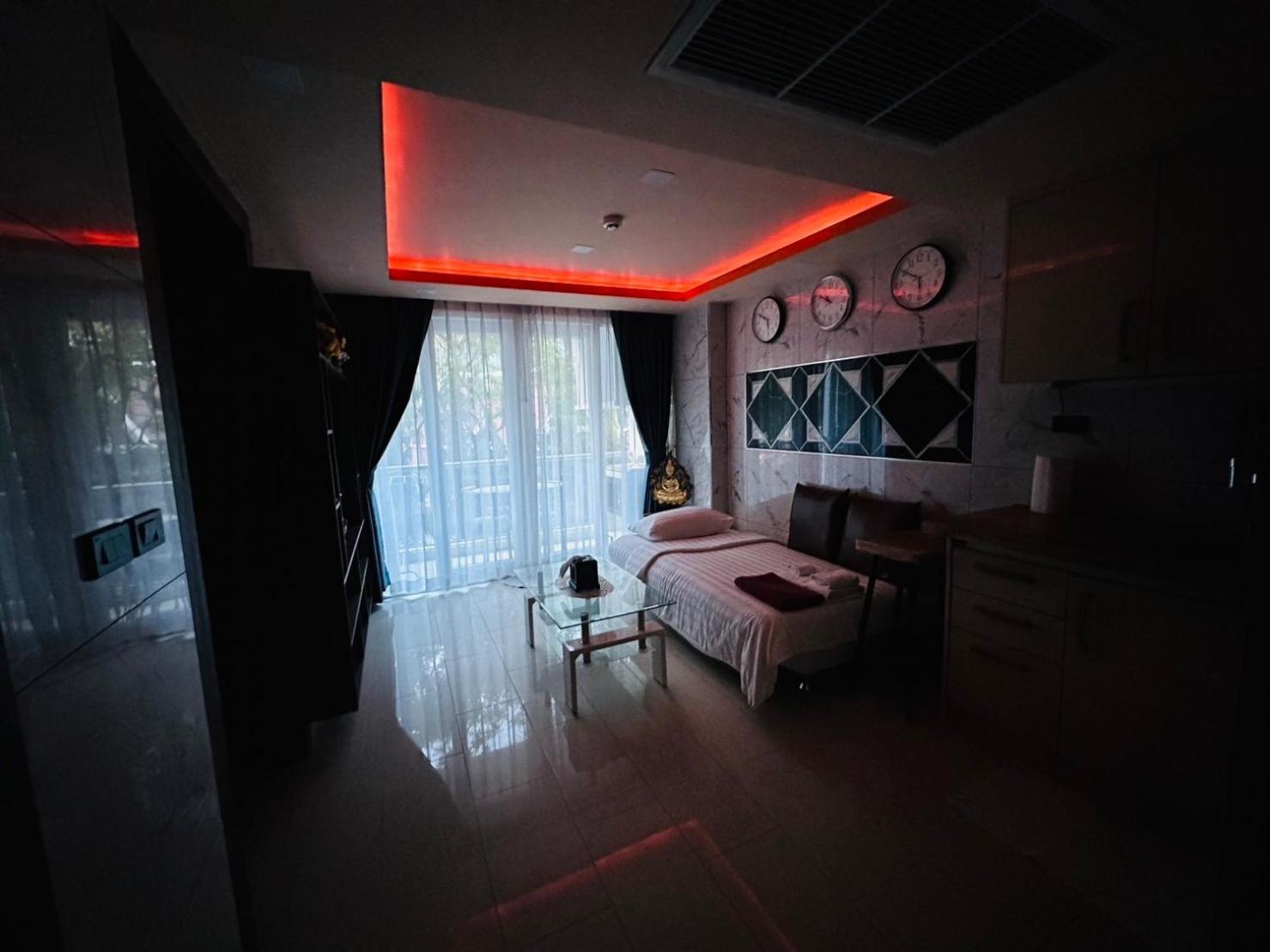 Luxury Business Suits In Grand Avenue By Pattaya City Estates 外观 照片