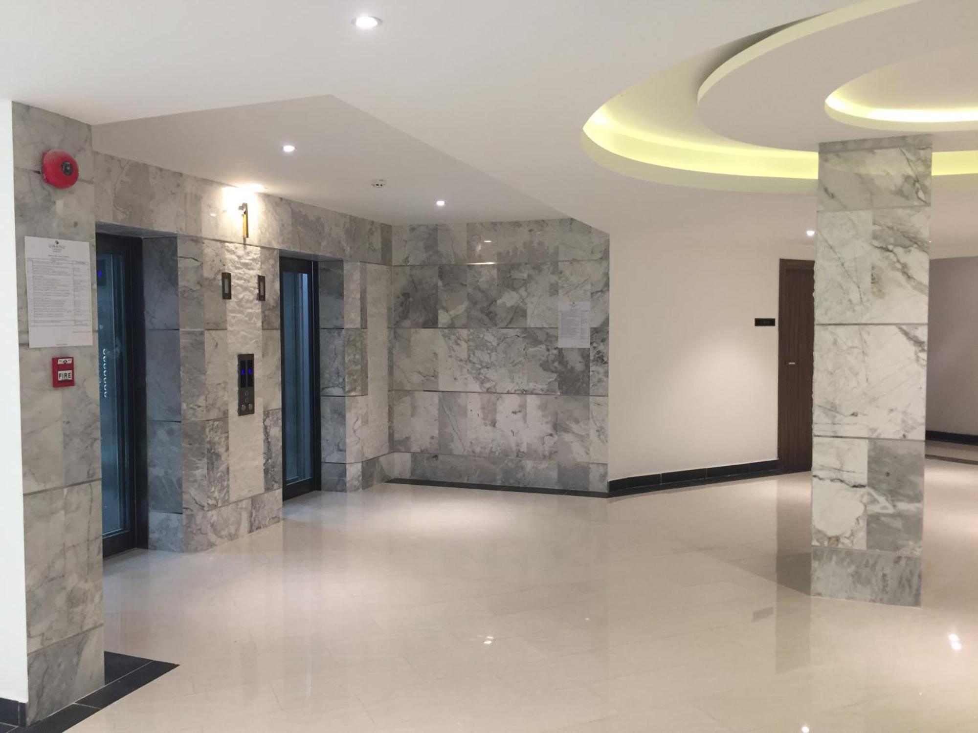 Luxury Business Suits In Grand Avenue By Pattaya City Estates 外观 照片