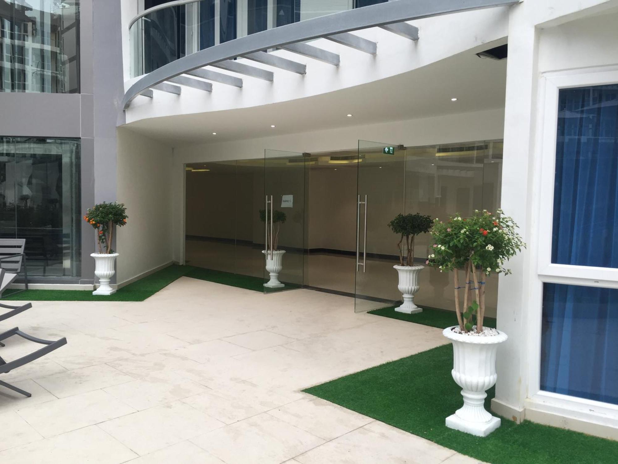 Luxury Business Suits In Grand Avenue By Pattaya City Estates 外观 照片